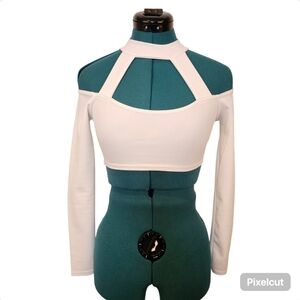 NWT Pretty Little Thing white crepe Bardot high neck cutout crop top size 2 US